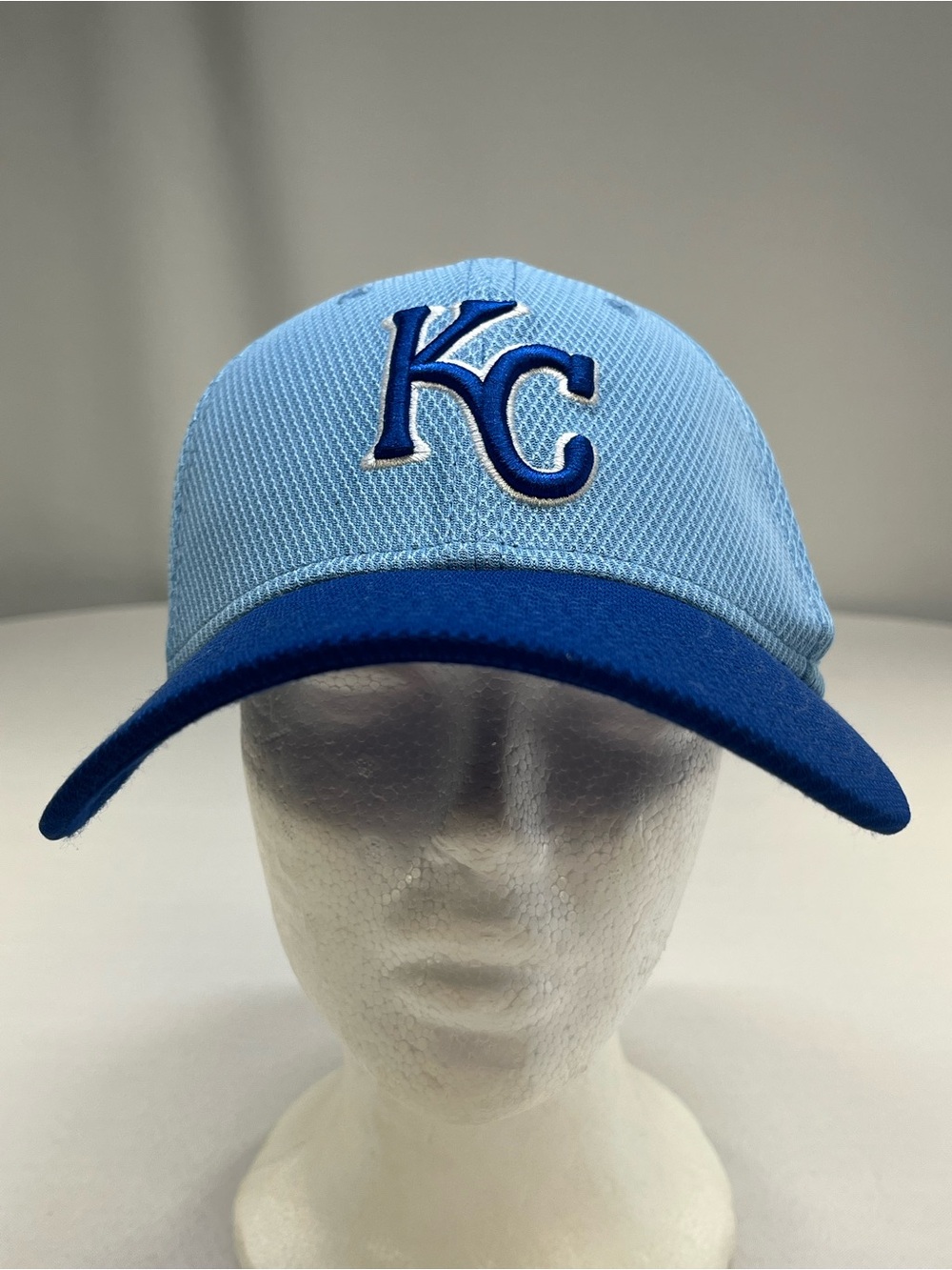 New Era 39THIRTY KC Royals Hat Breathable Mesh Stretch Fit MLB Blue Cap S/M